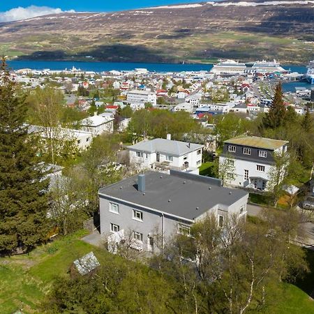 Guesthouse Akureyri - Apartments Near Down Town Екстериор снимка