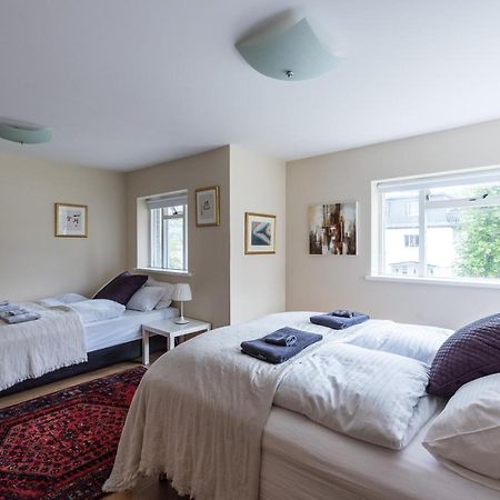 Guesthouse Akureyri - Apartments Near Down Town Екстериор снимка