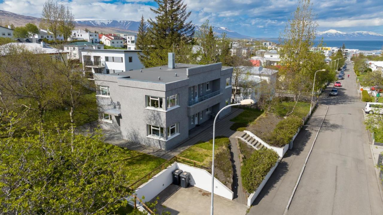 Guesthouse Akureyri - Apartments Near Down Town Екстериор снимка