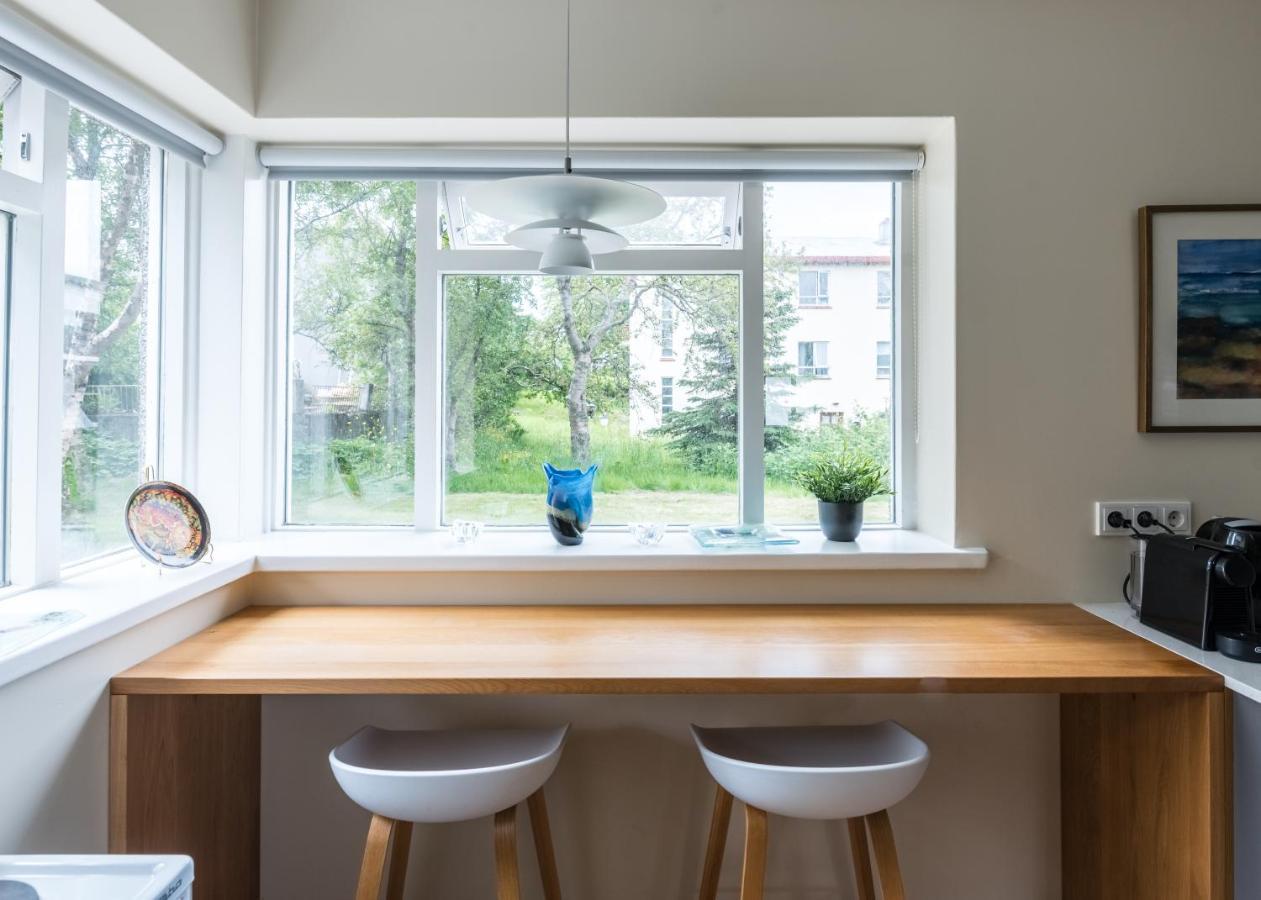 Guesthouse Akureyri - Apartments Near Down Town Екстериор снимка